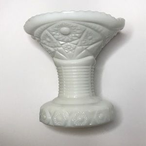 Milk Glass White 5.5" Flower Vase Scallop‎ Ruffle Rim Footed